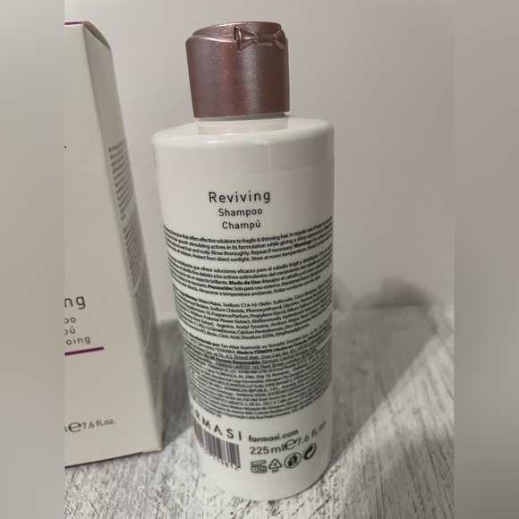 Dr. C. Tuna Reviving Shampoo - White and Pink - Picture 2 of 2